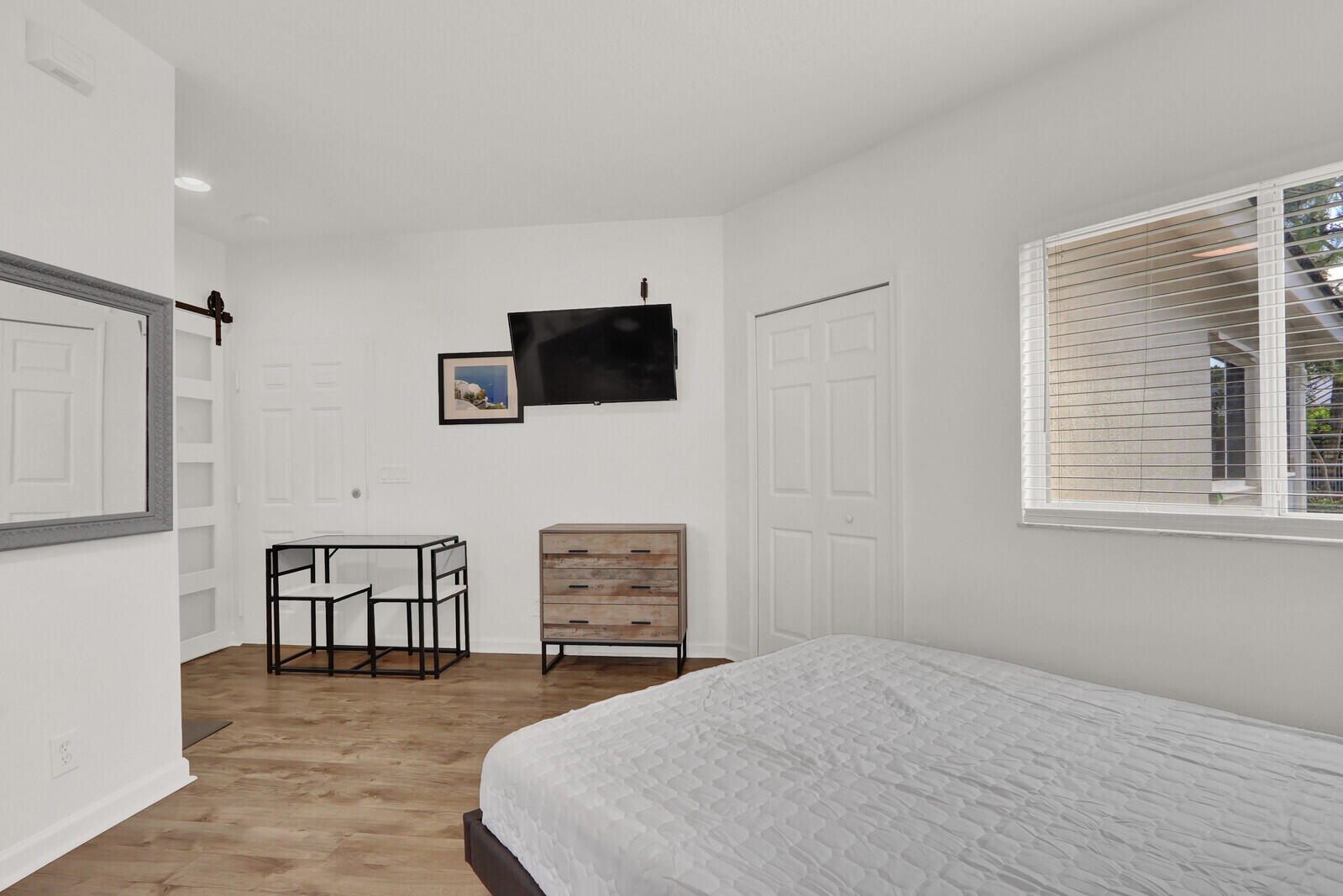 8034 Carnoustie Place B Property Photo 6