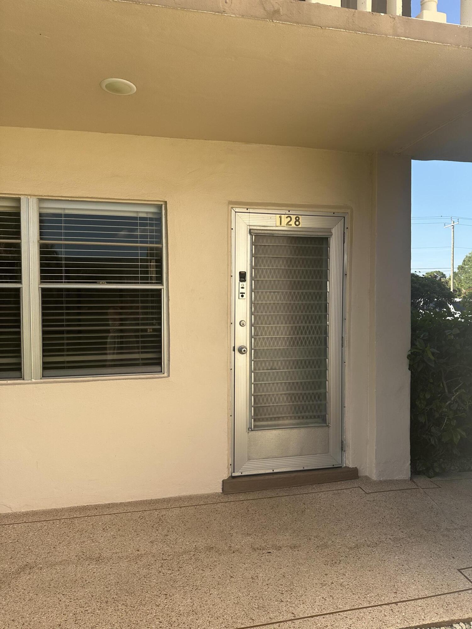 128 Norwich F Property Photo 1