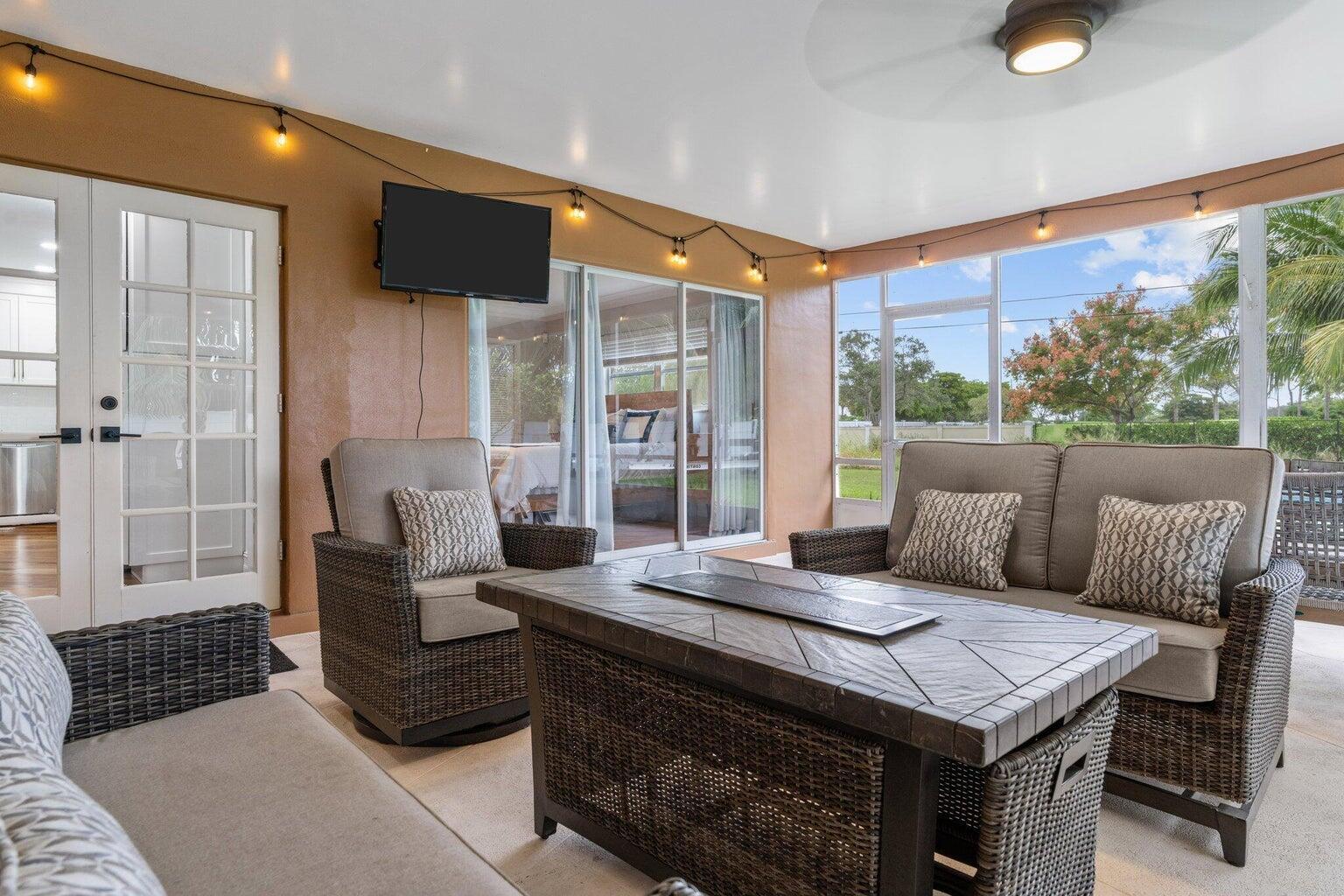 3929 Lowson Boulevard Property Photo 11