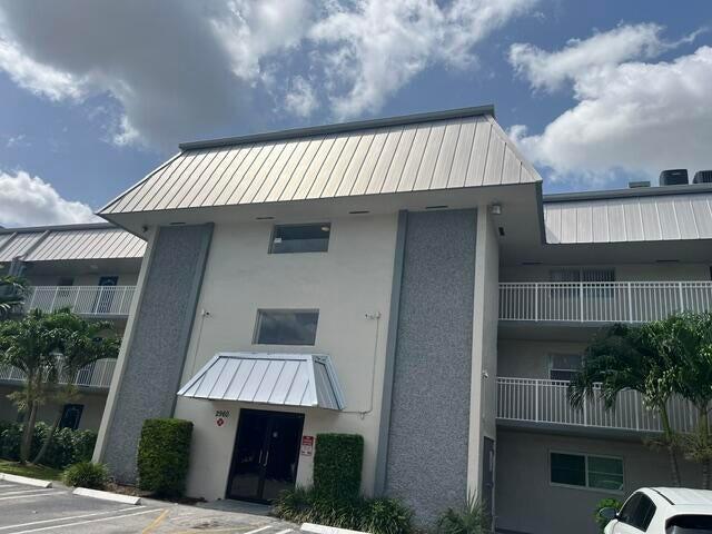 2960 RIVERSIDE Drive 318-2 Property Photo 1