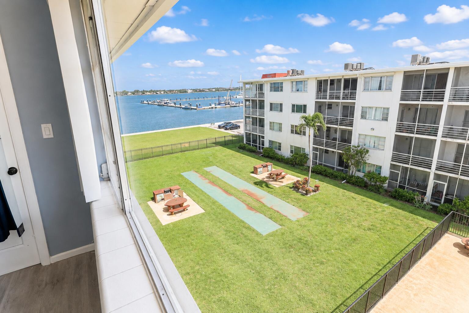 4500 N Flagler Drive B21 Property Photo 13