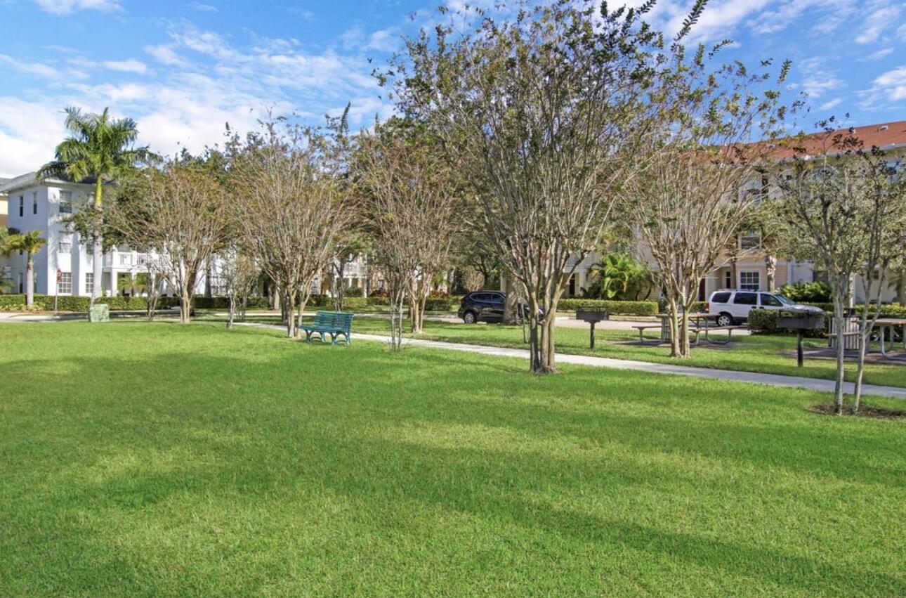 245 Murcia Drive 204 Property Photo 15