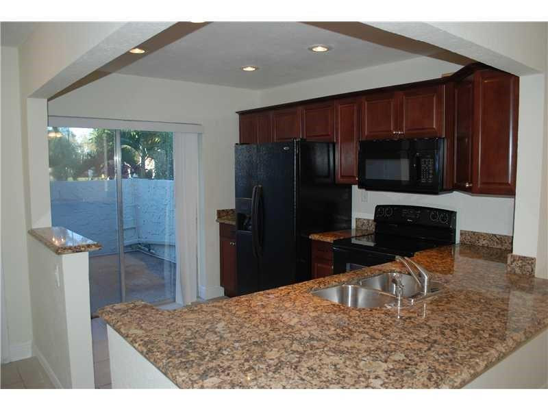 6557 Nw 99th Avenue Property Photo 4