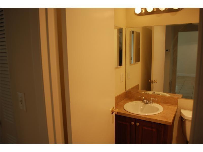 6557 Nw 99th Avenue Property Photo 7
