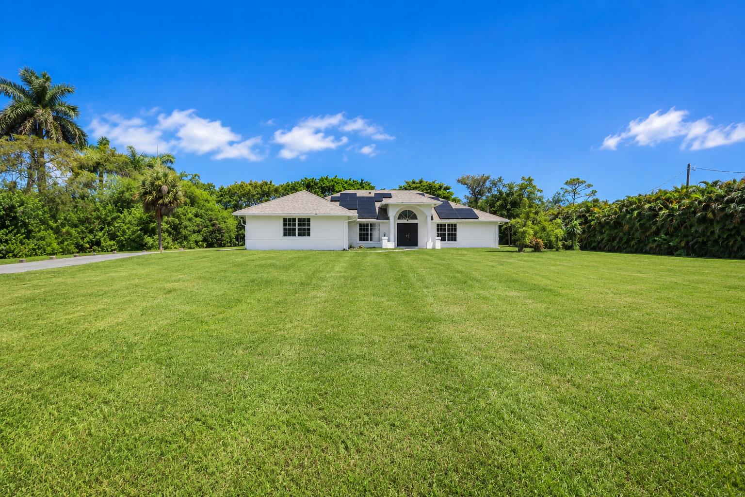 16613 61st Place N Property Photo 1