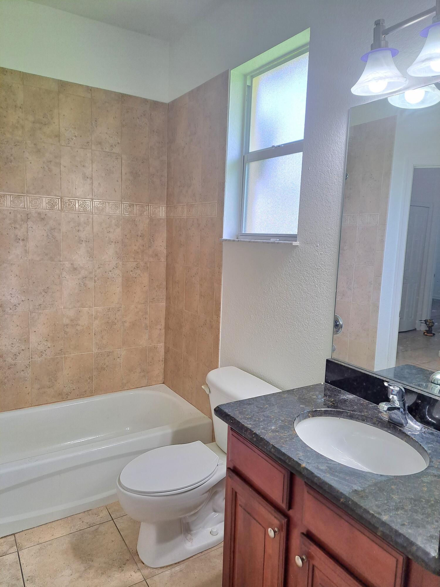 2262 Se Glover Street Property Photo 12