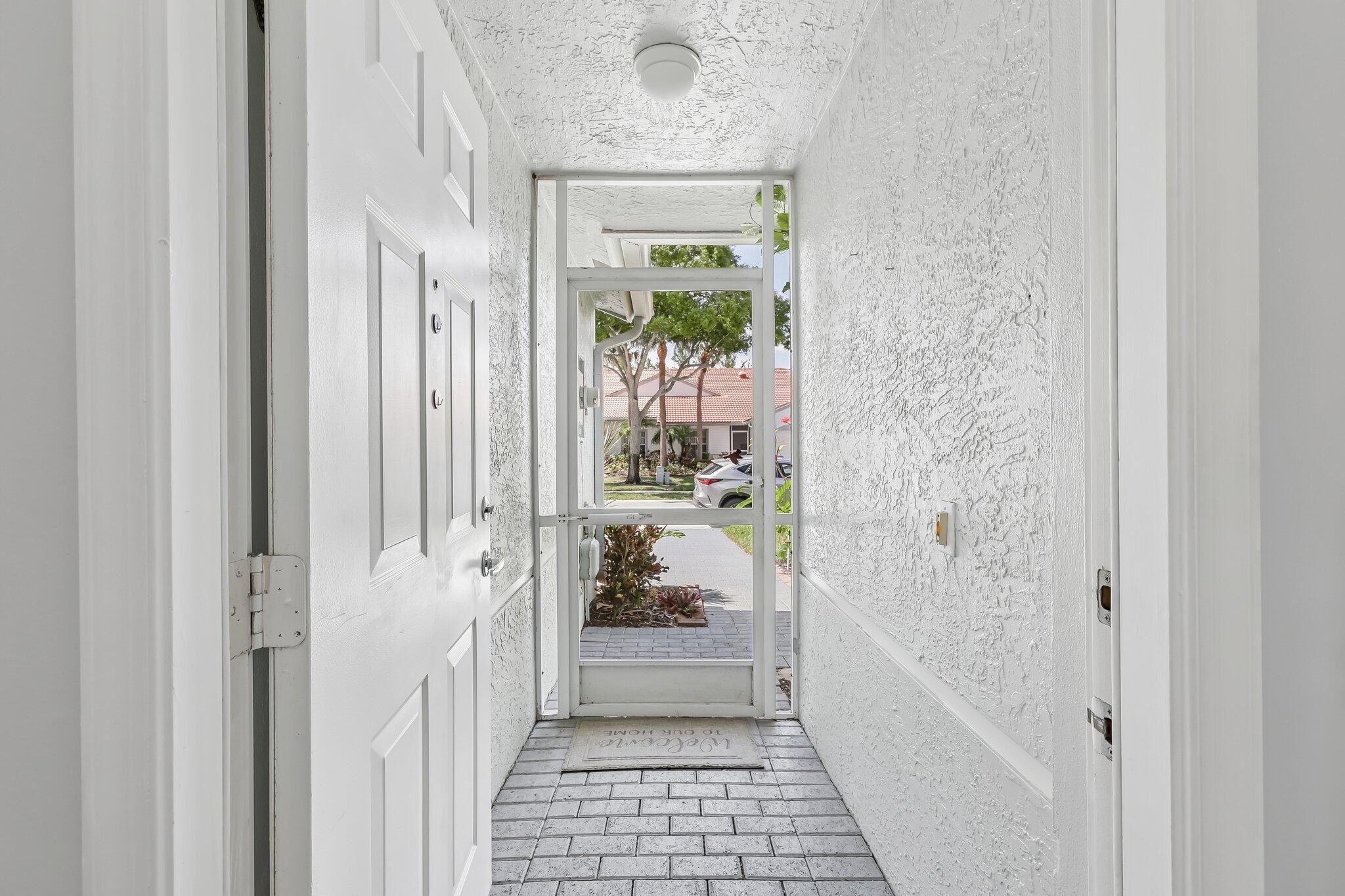 8480 Logia Circle Property Photo 6