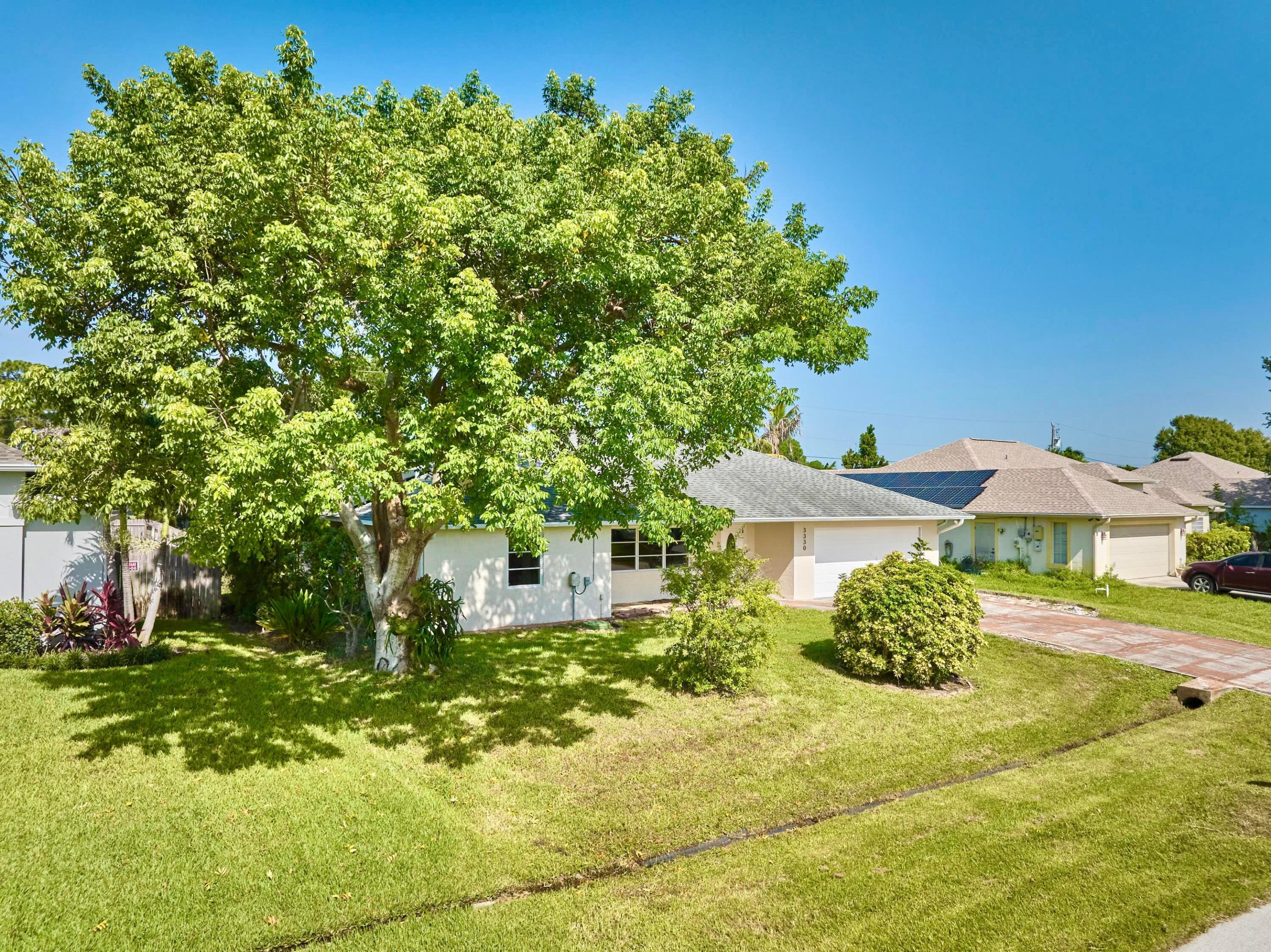3330 Sw Frankford Street Property Photo 1