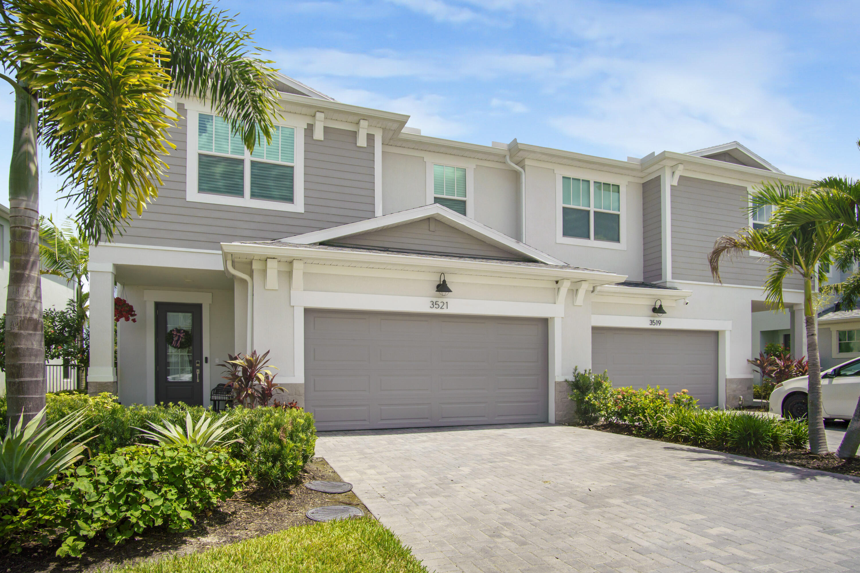 3521 Nw Solange Court Property Photo 1