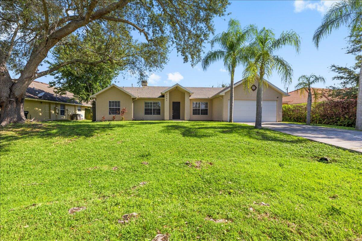 2385 SW Neal Road Property Photo 1