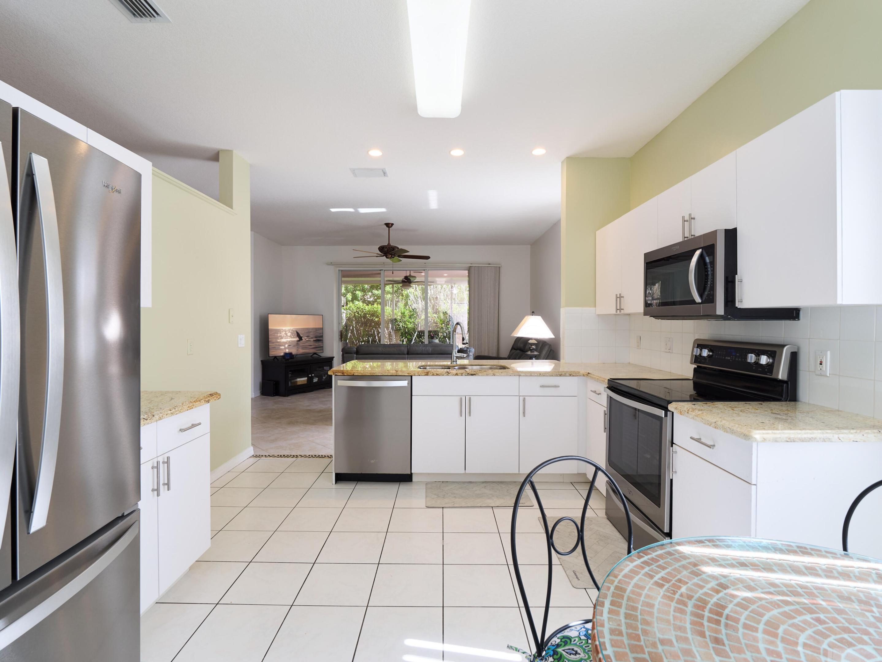 907 Nw Sarria Court Property Photo 11