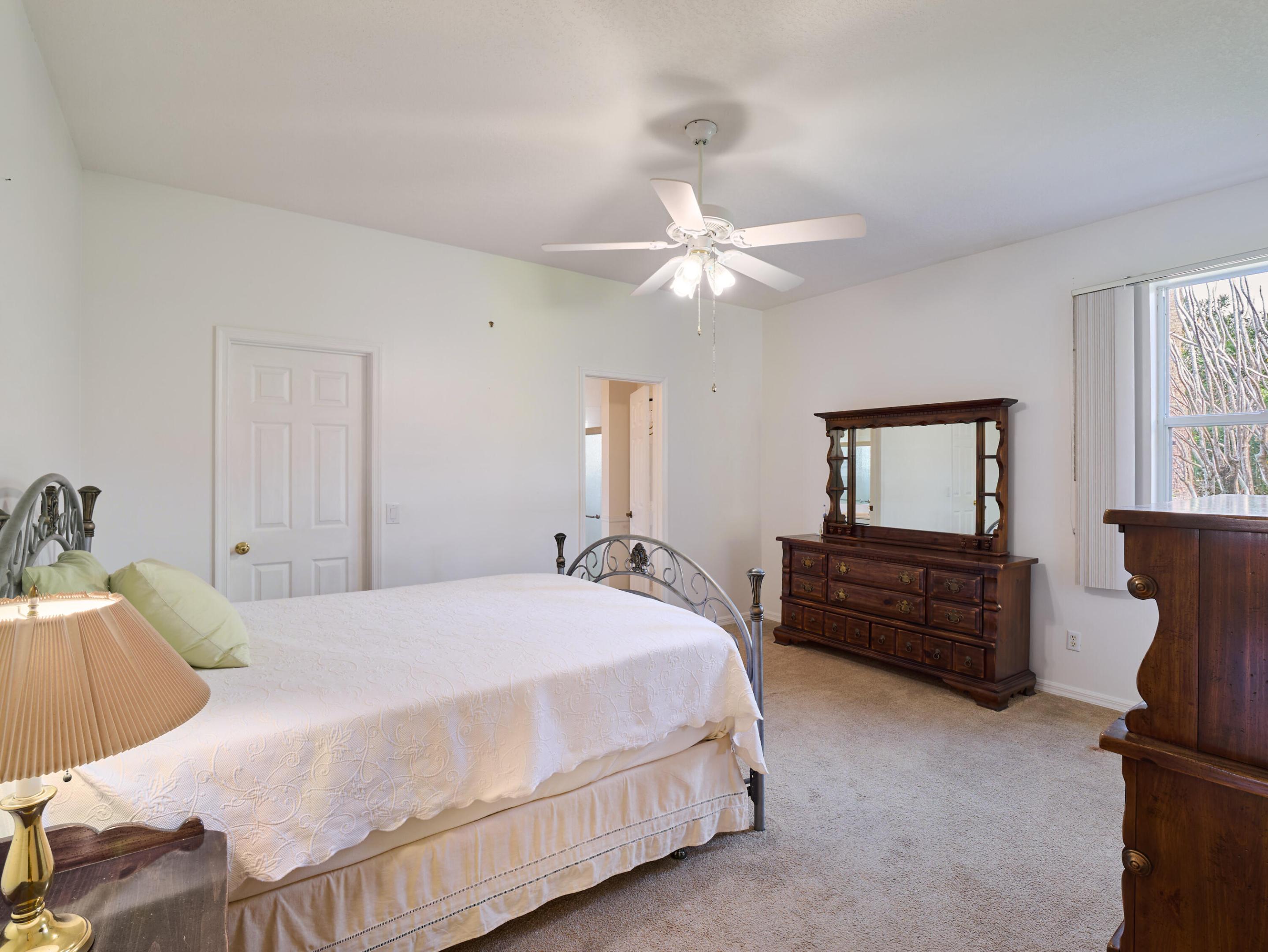 907 Nw Sarria Court Property Photo 12