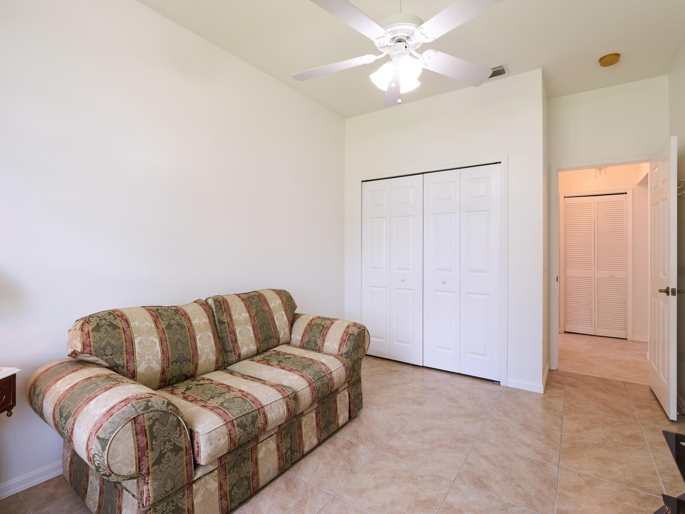 907 Nw Sarria Court Property Photo 18