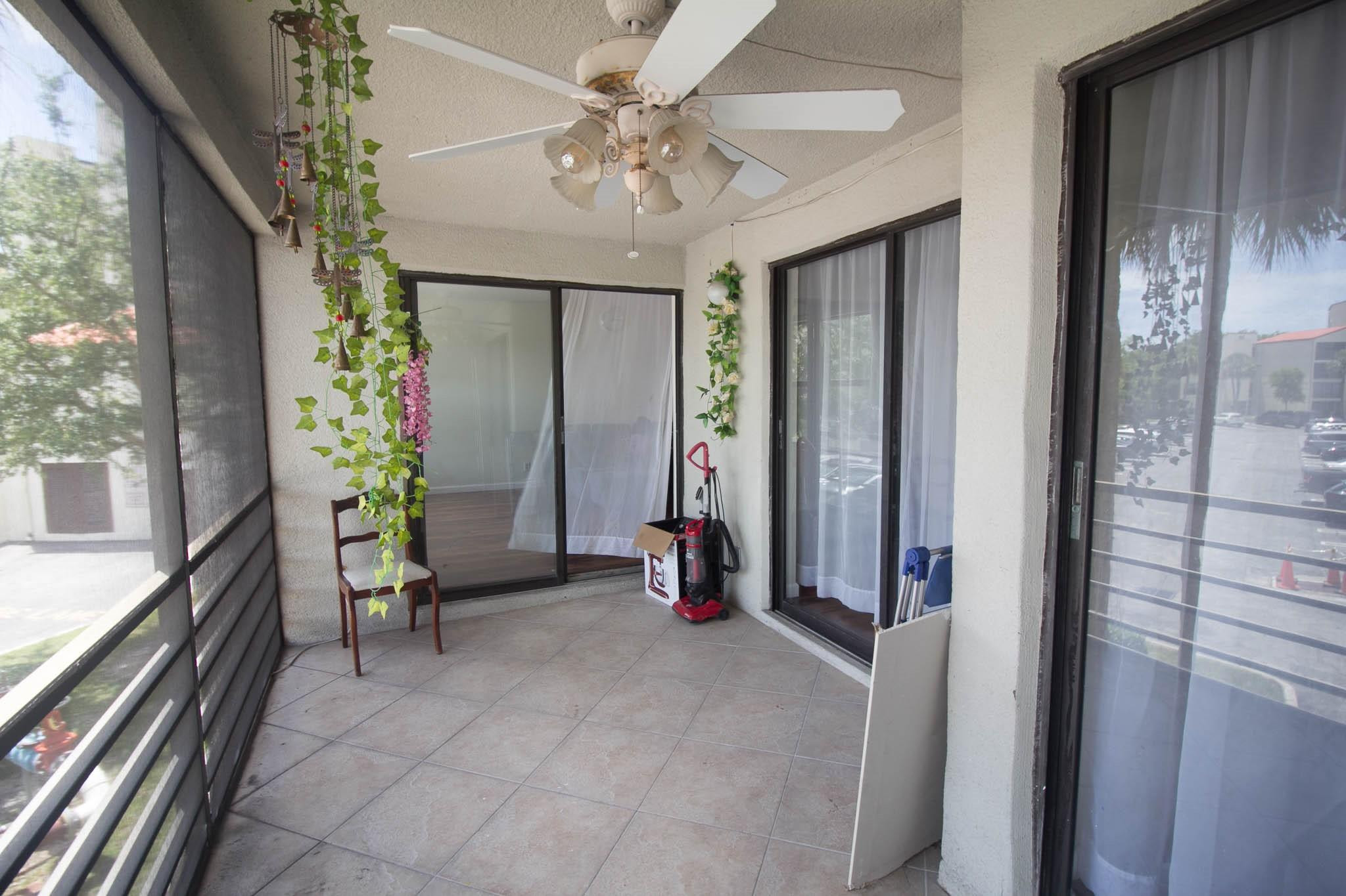 2316 S Cypress Bend Drive 218 Property Photo 4
