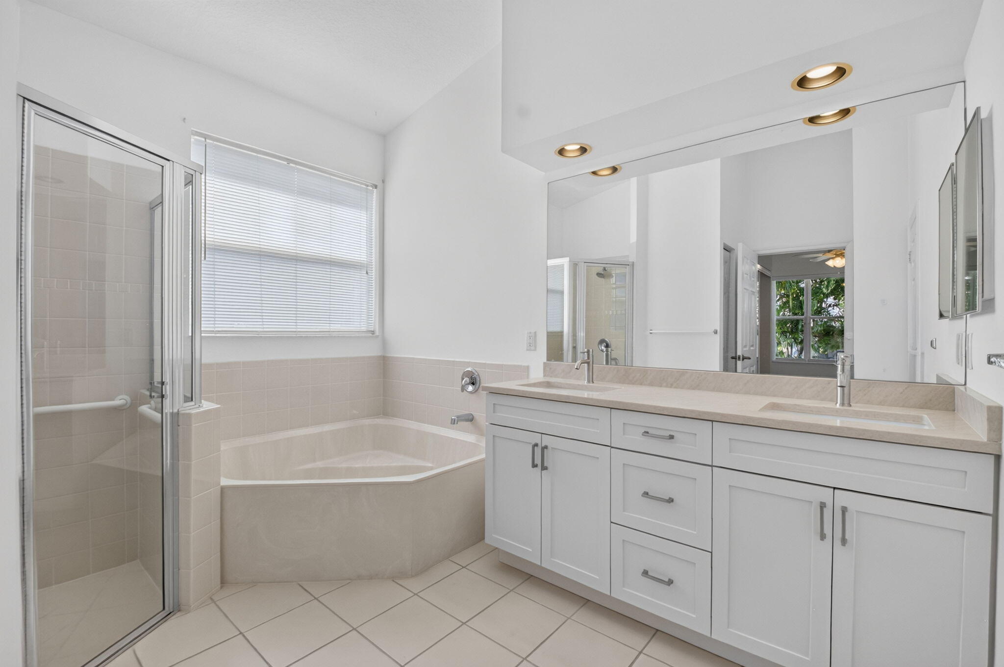 8107 Bellafiore Way Property Photo 14