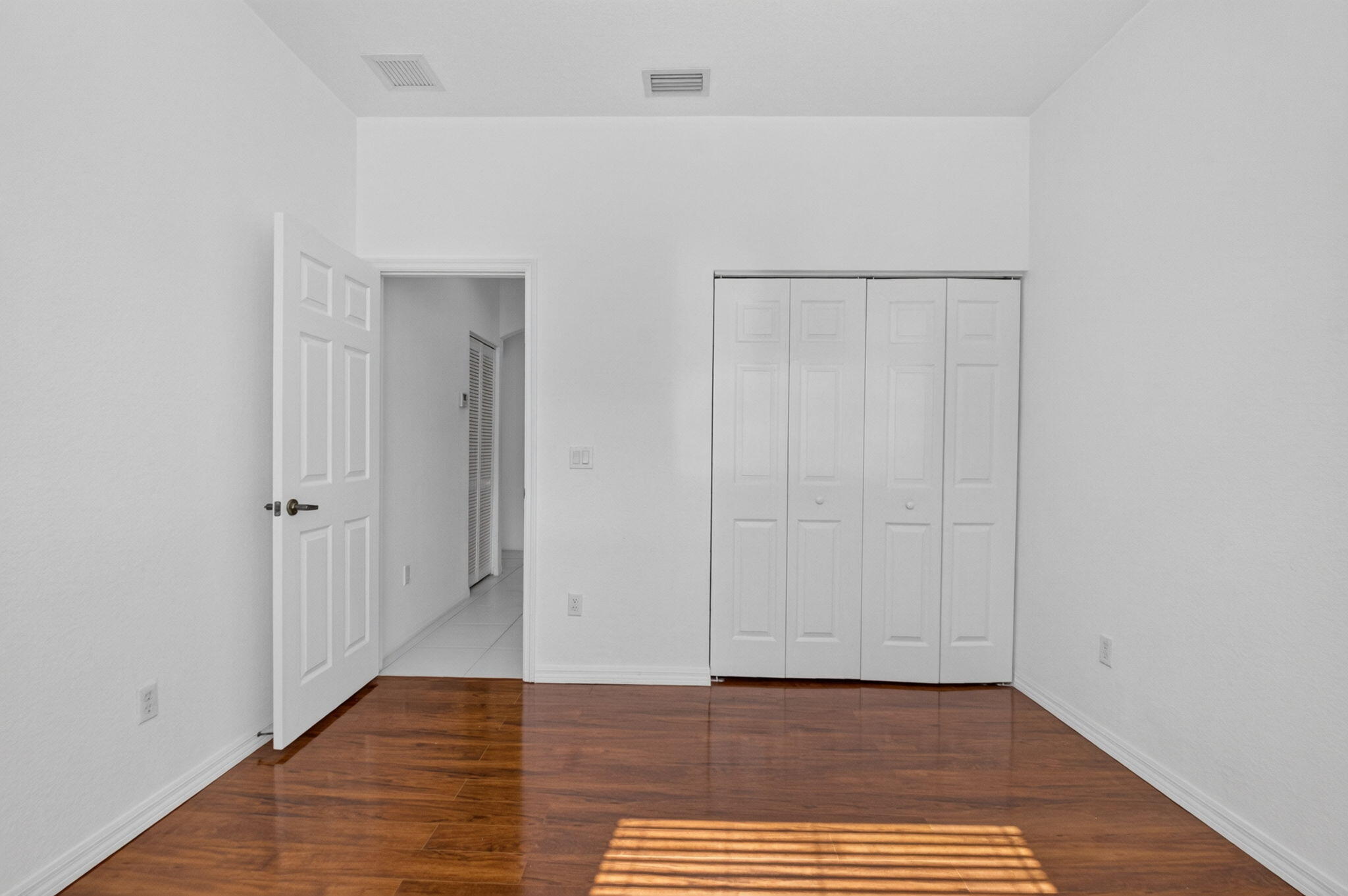 8107 Bellafiore Way Property Photo 16