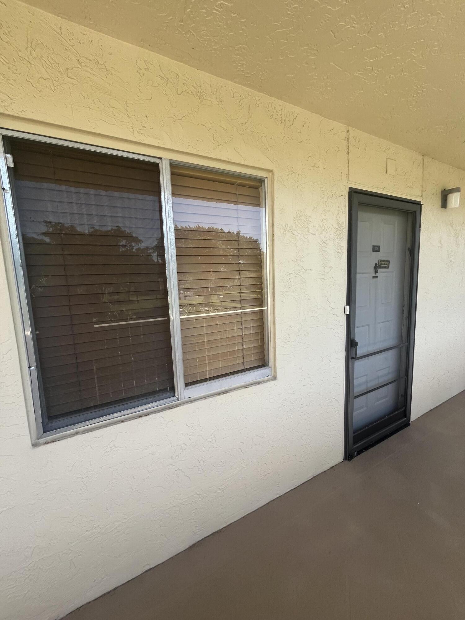 7185 Huntington Lane #306 Property Photo 7