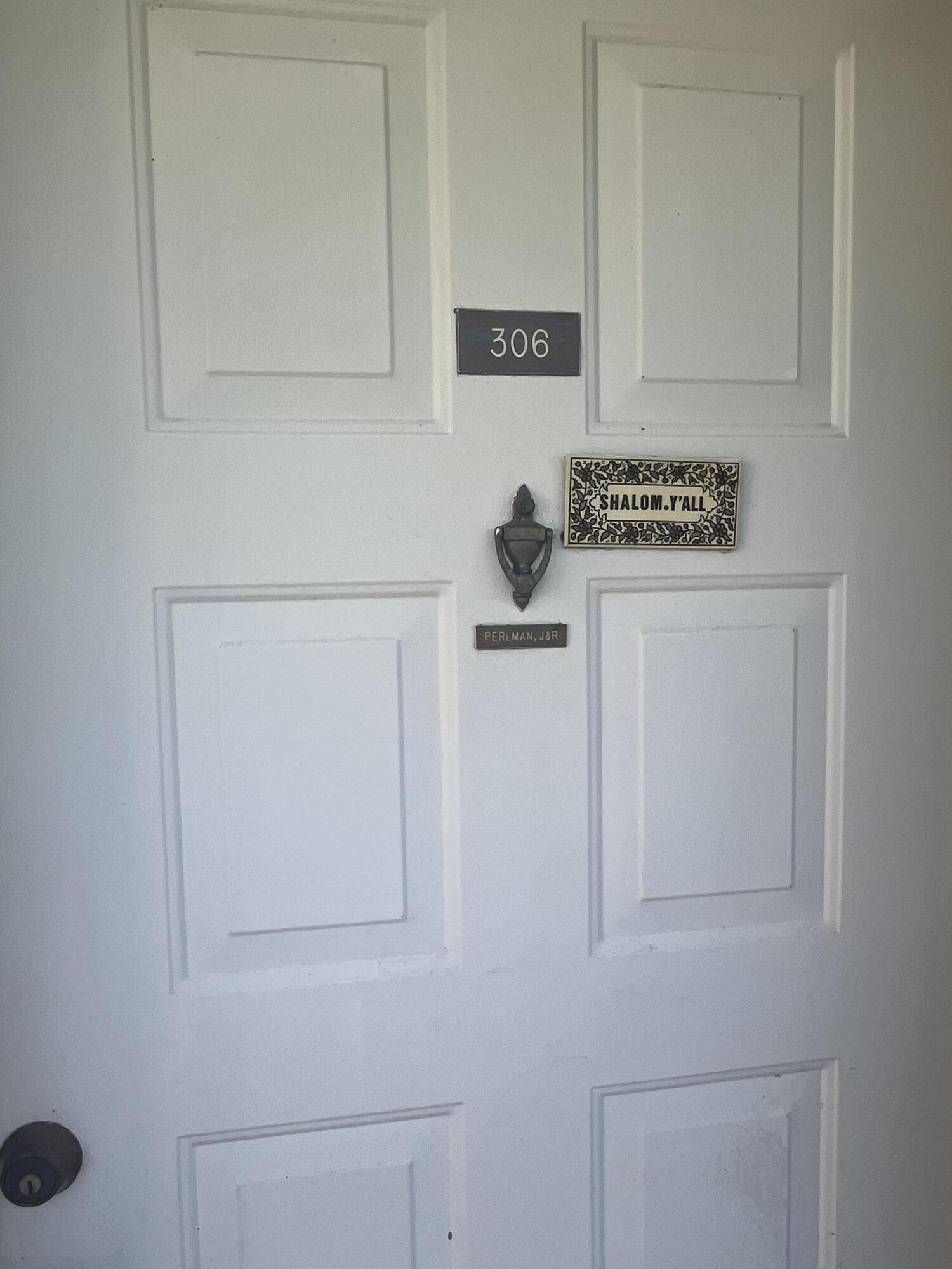 7185 Huntington Lane #306 Property Photo 8