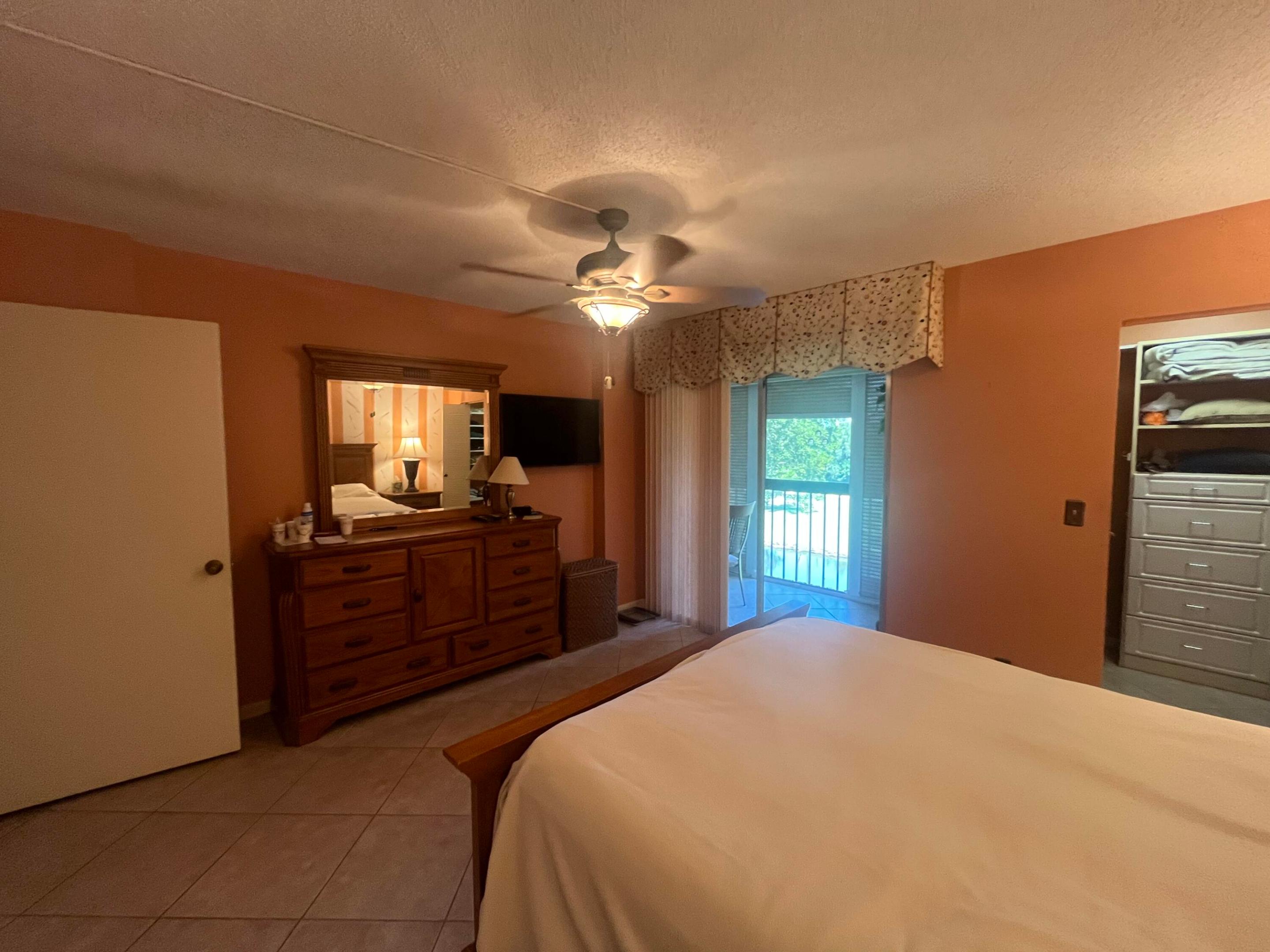 7185 Huntington Lane #306 Property Photo 21