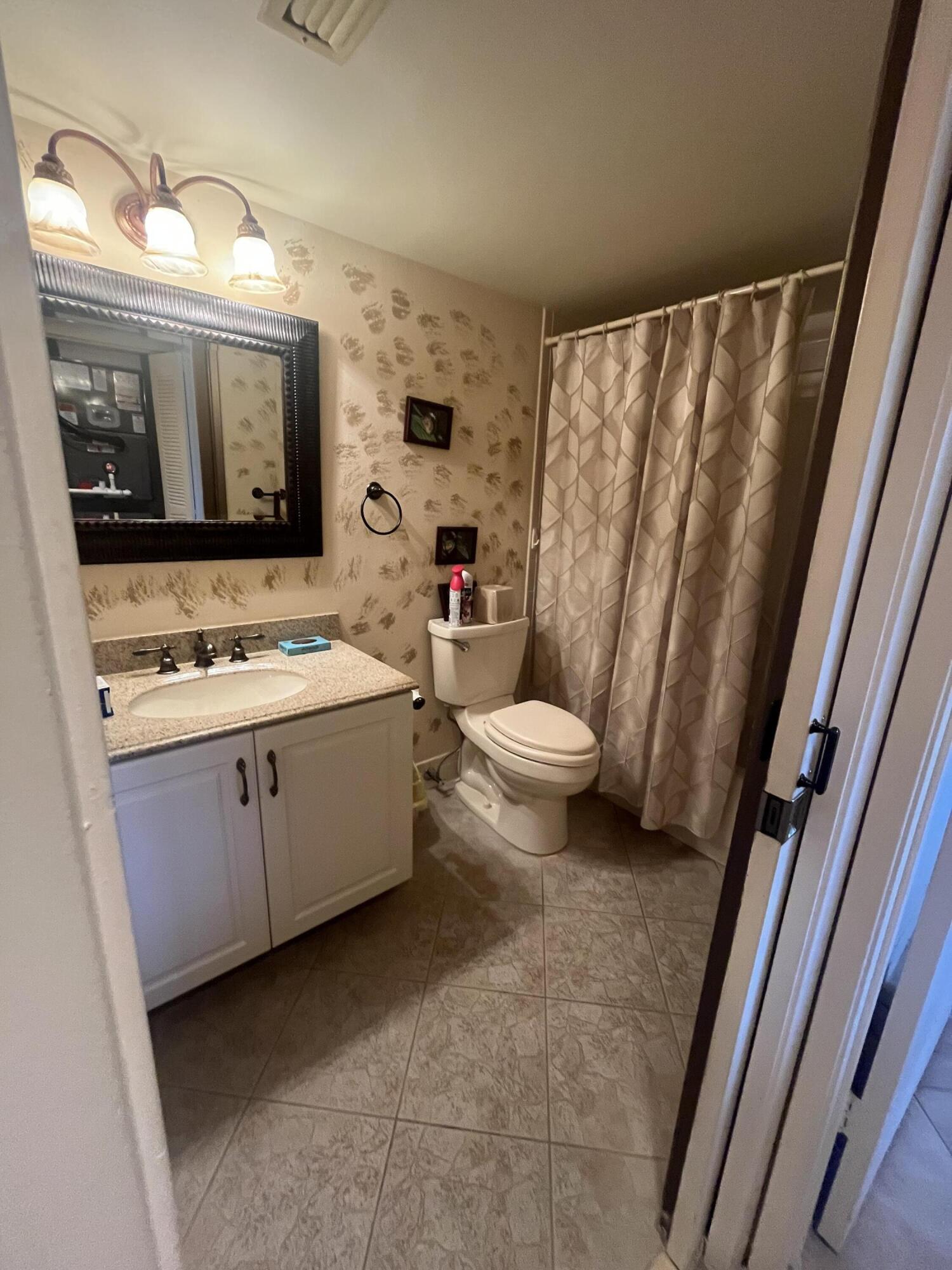 7185 Huntington Lane #306 Property Photo 25
