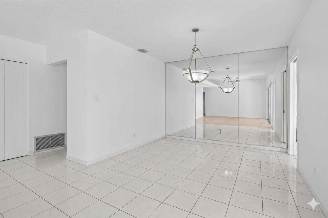 1820 Sw 67th Terrace Property Photo 11
