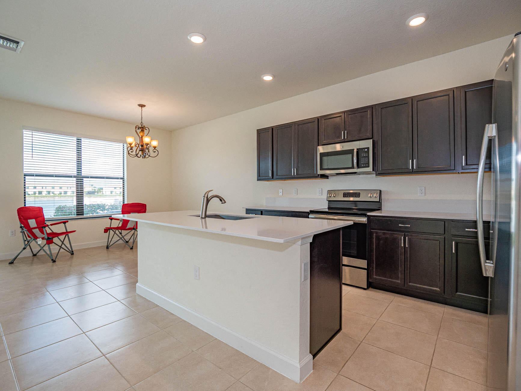 10032 W Villa Circle Property Photo 9