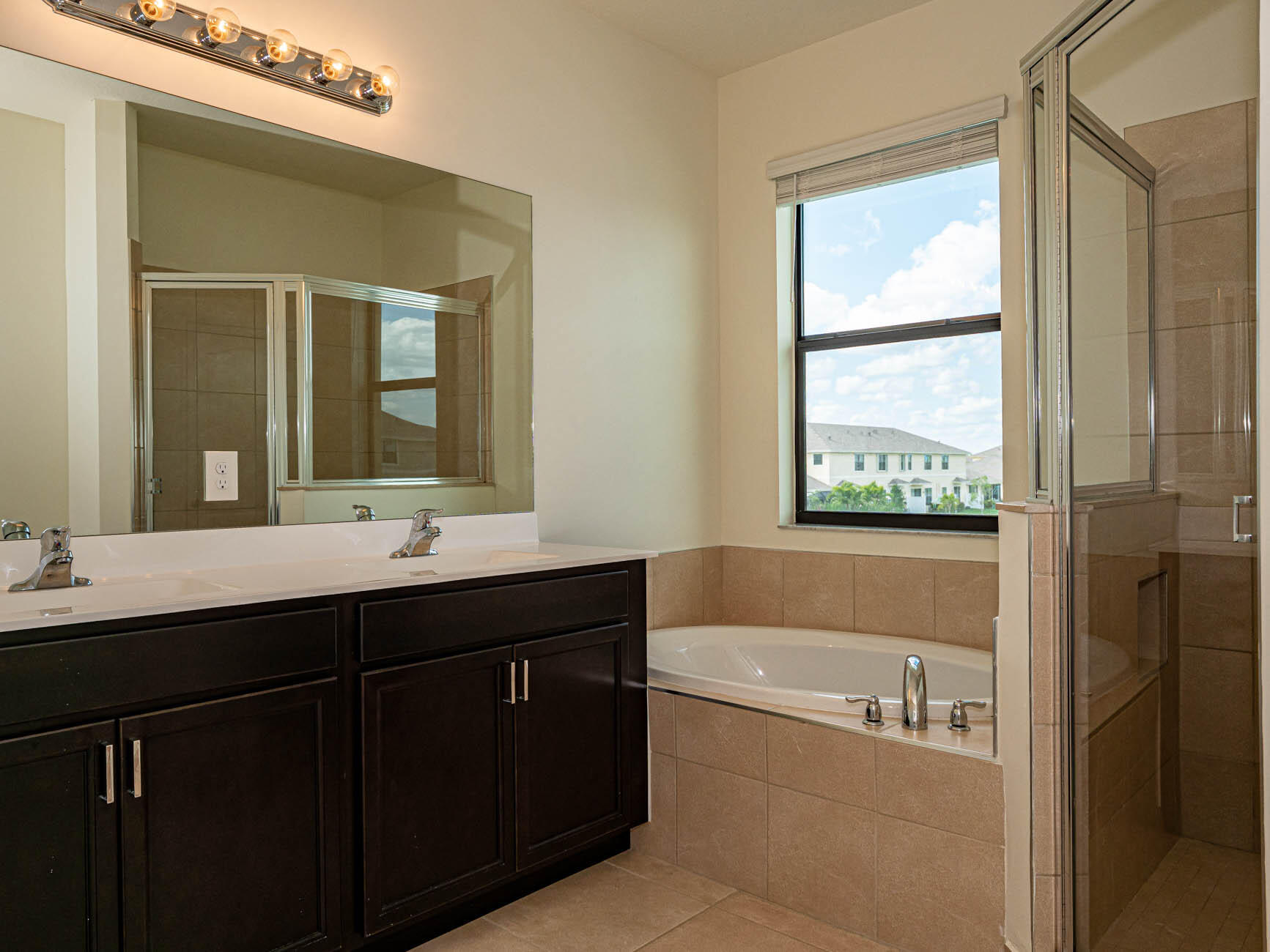 10032 W Villa Circle Property Photo 12