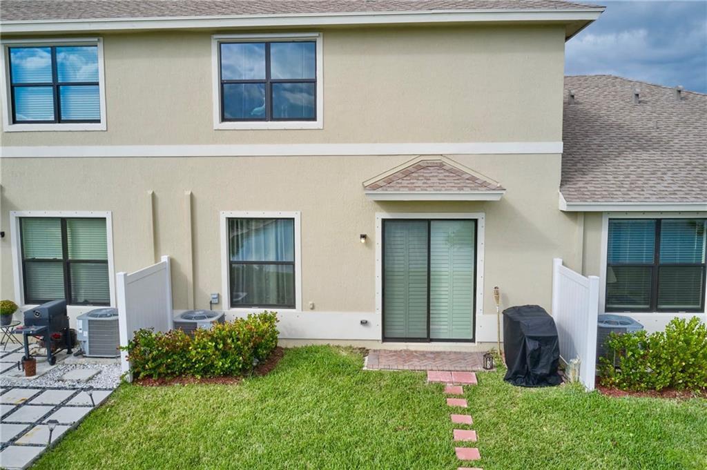 10032 W Villa Circle Property Photo 27