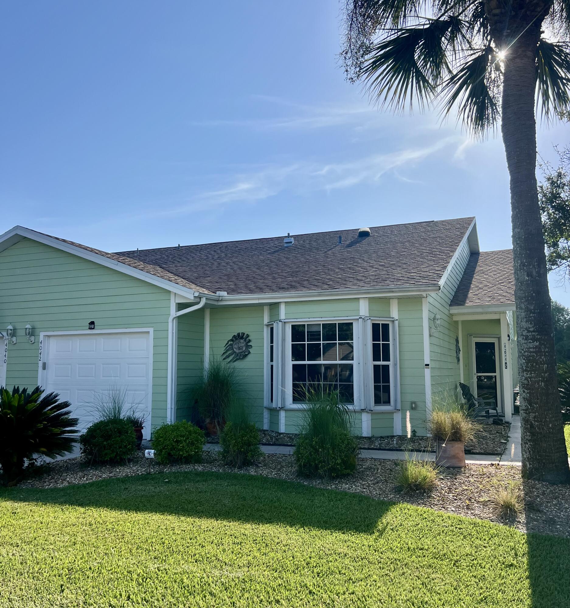 4042 Gator Trace Road Property Photo 1
