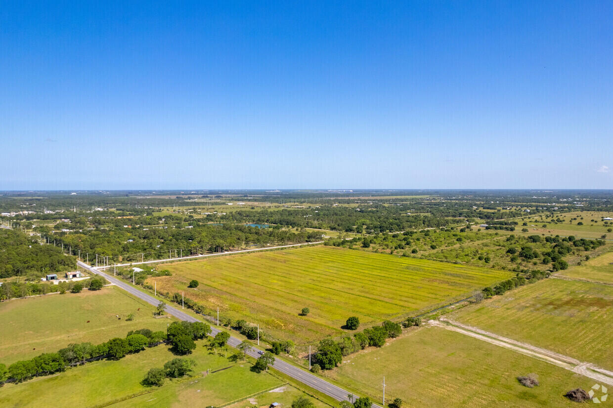 1000 Orange Avenue Property Photo 3
