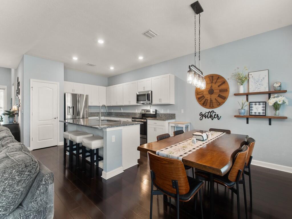 9880 Verona Manor Property Photo 14