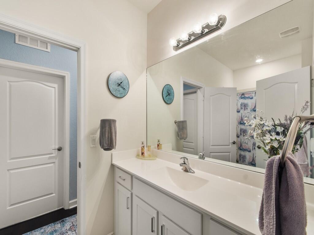 9880 Verona Manor Property Photo 22