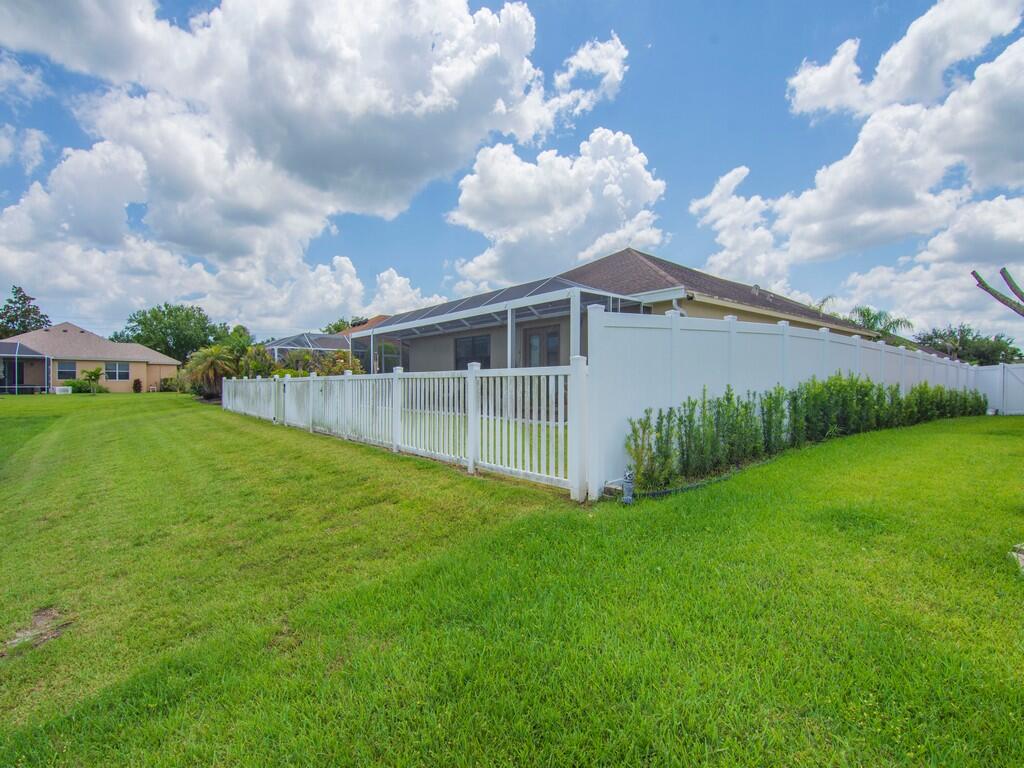 9880 Verona Manor Property Photo 33