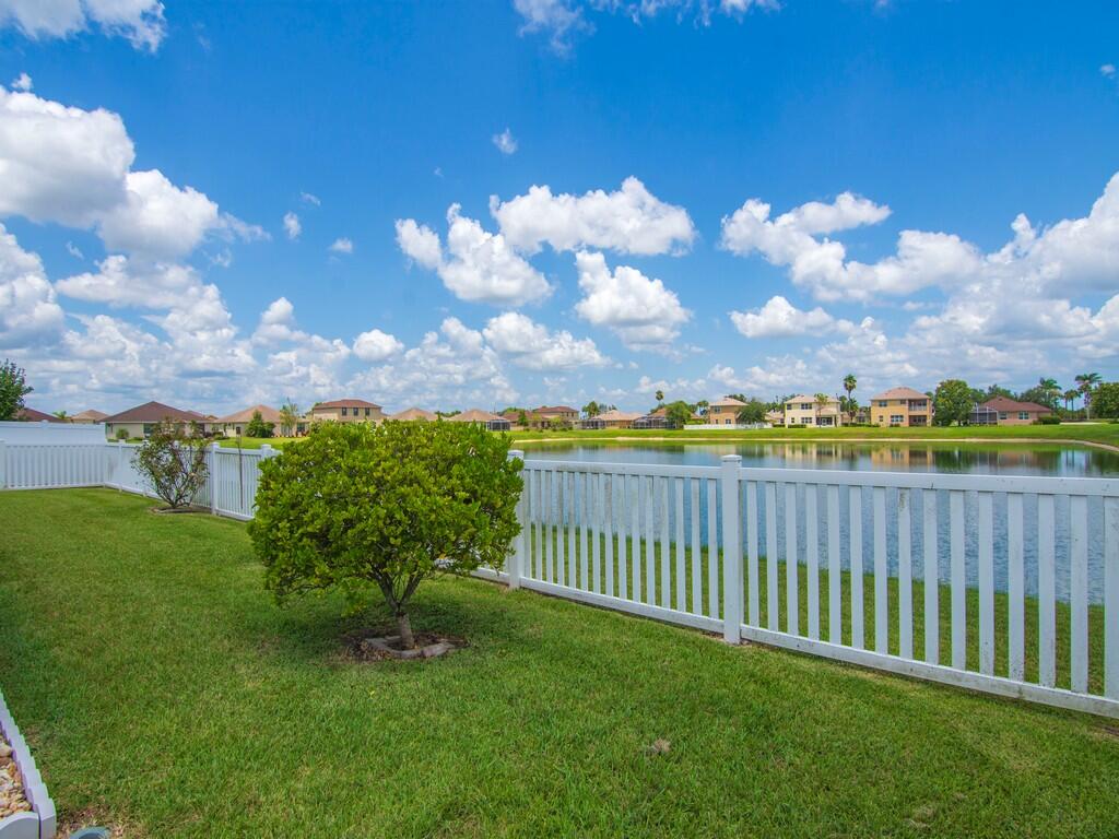 9880 Verona Manor Property Photo 35