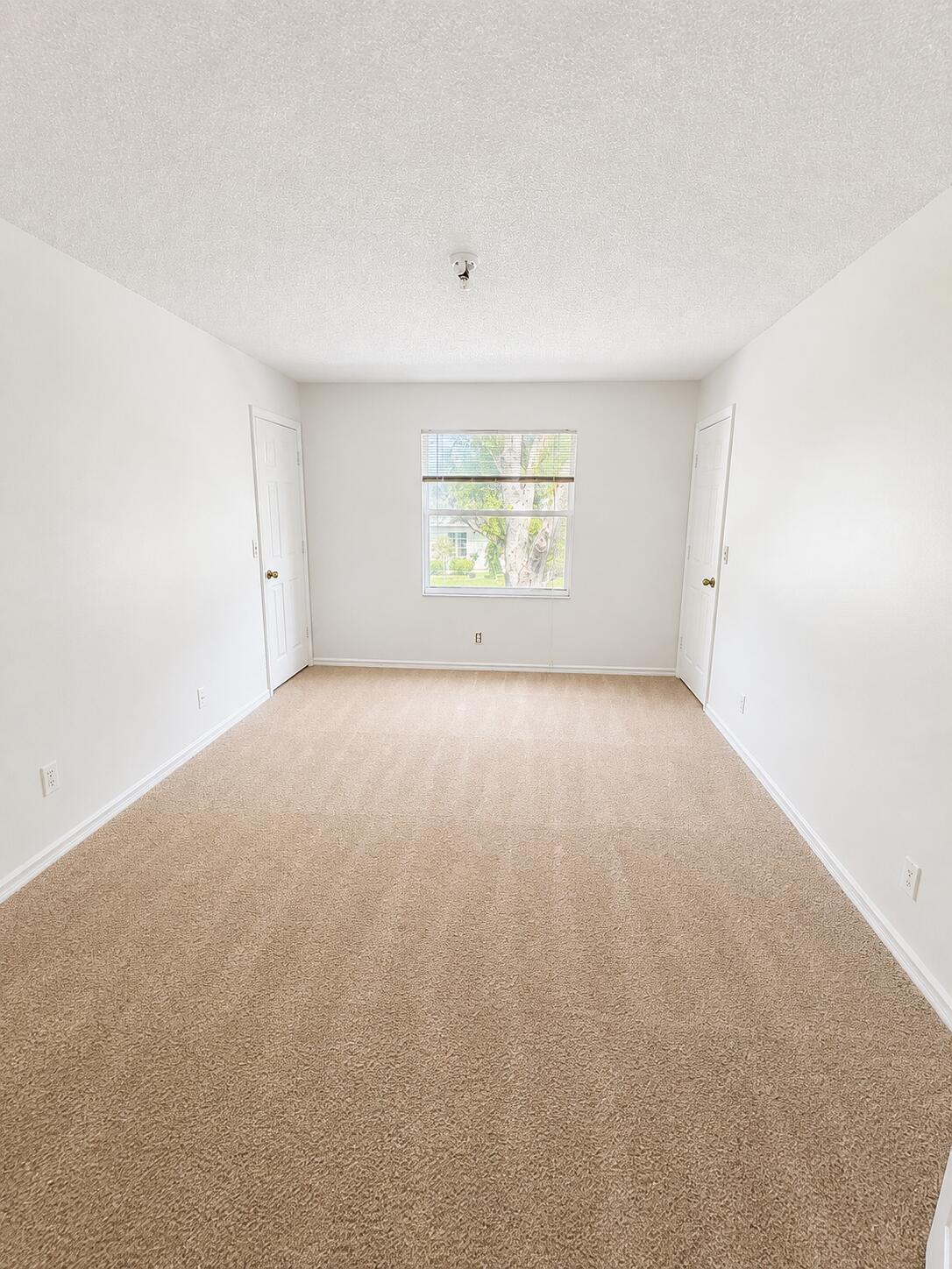 111 Fox Meadow Run Property Photo 6
