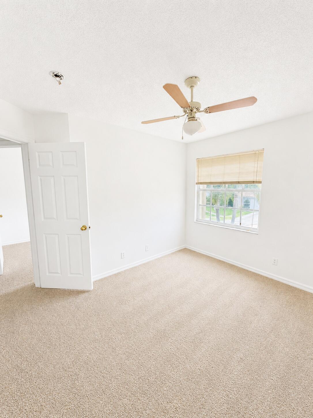 111 Fox Meadow Run Property Photo 8