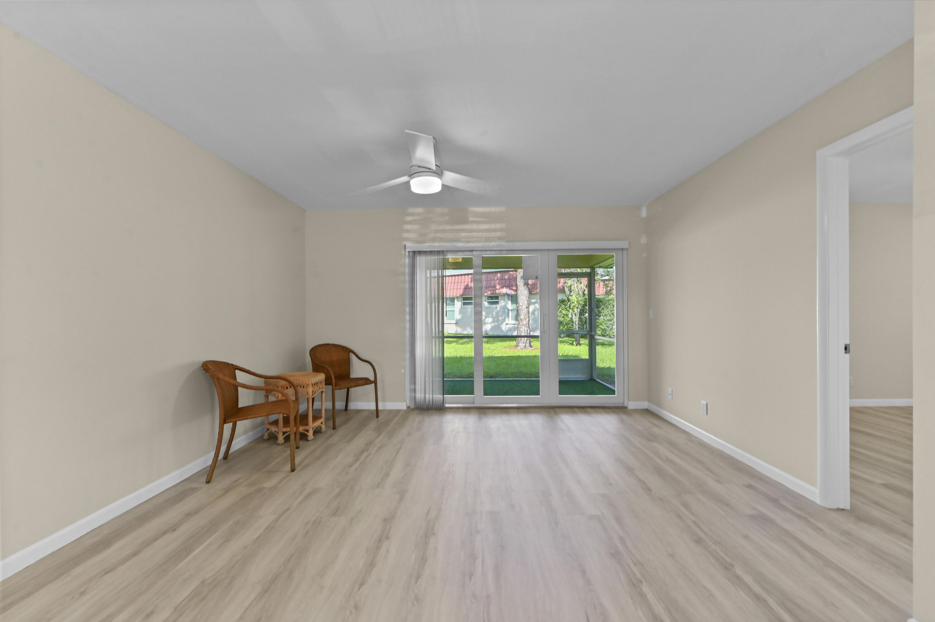 812 Salem Lane Property Photo 4