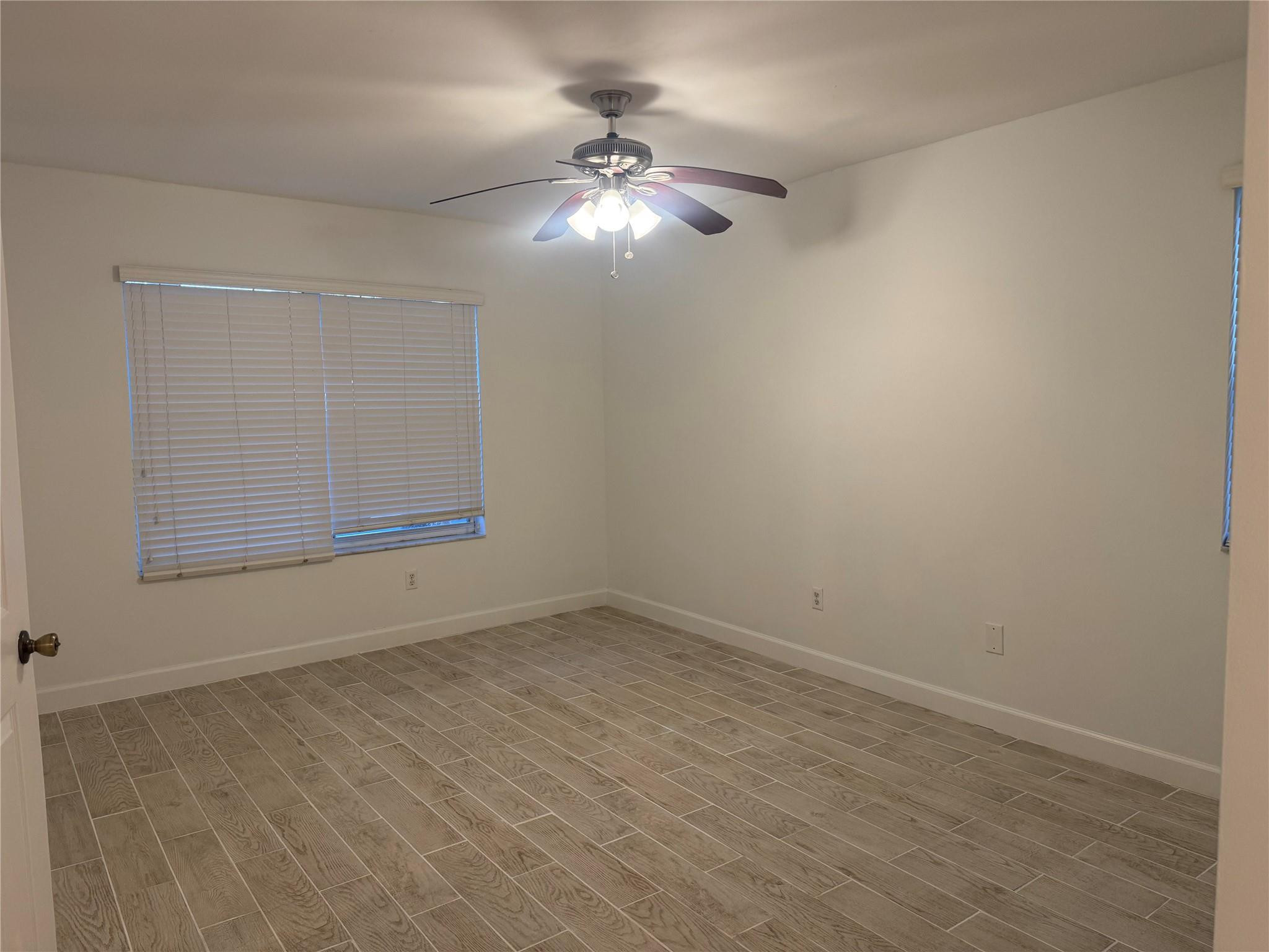 5620 Nw 61st Street 1201 Property Photo 6