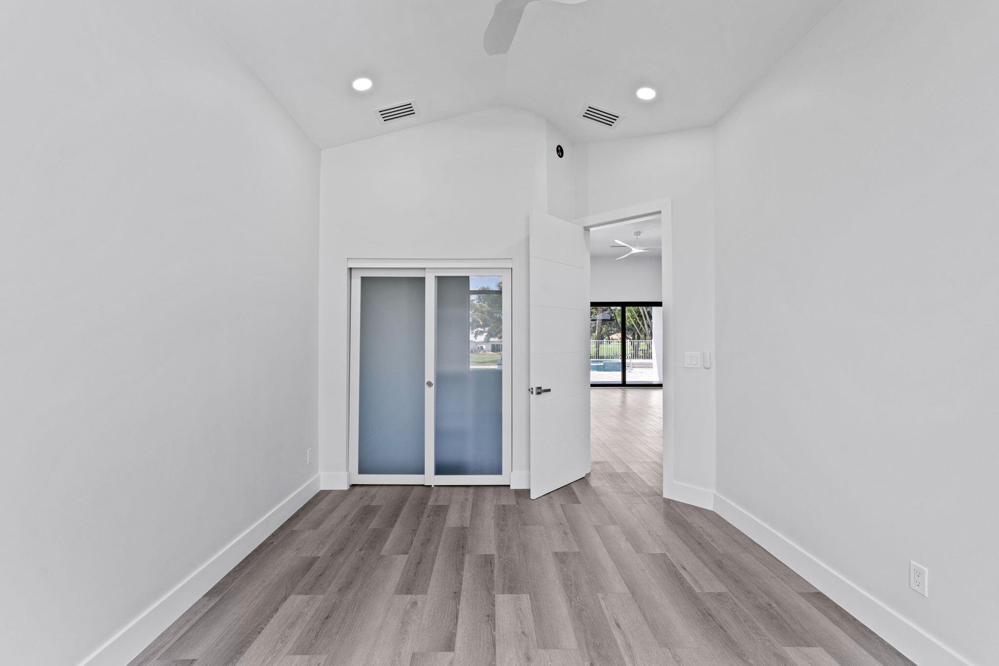 11690 Stonehaven Way Property Photo 16