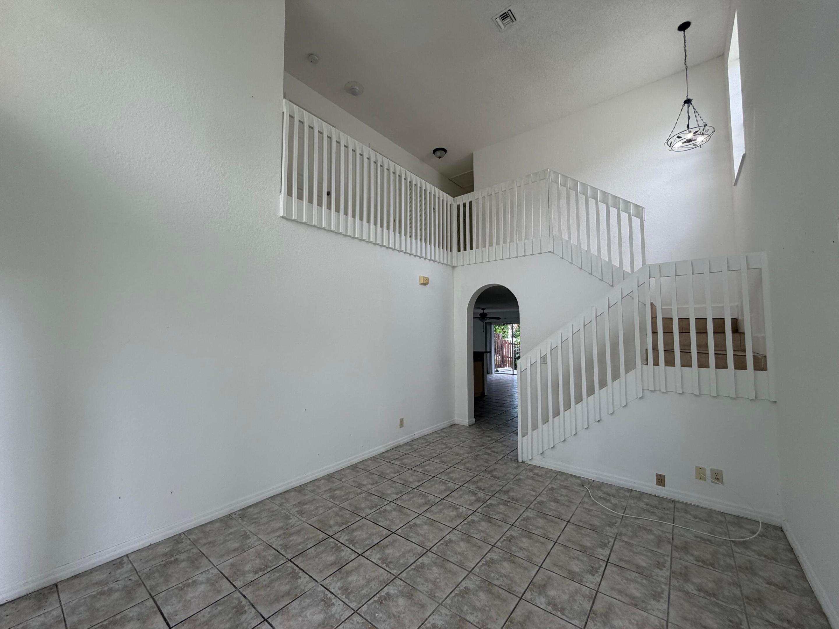 4172 Pine Hollow Circle Property Photo 4