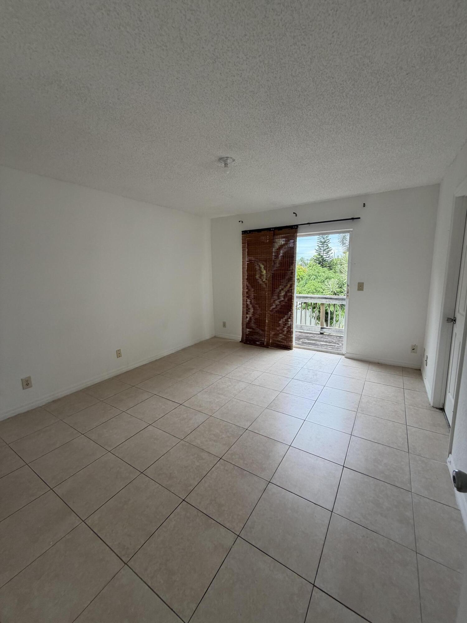 4172 Pine Hollow Circle Property Photo 18
