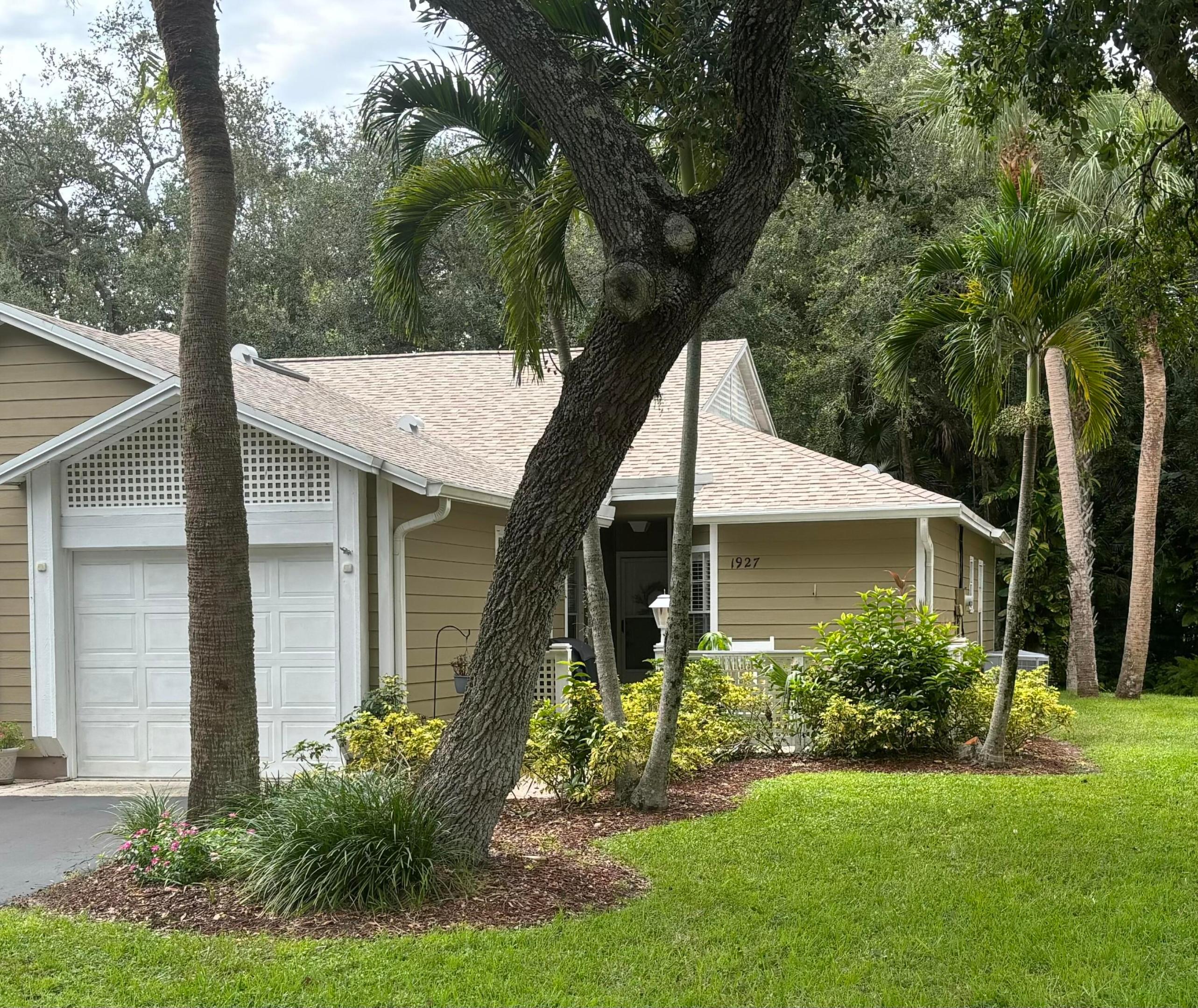 1927 Sixty Oaks Lane Property Photo 2