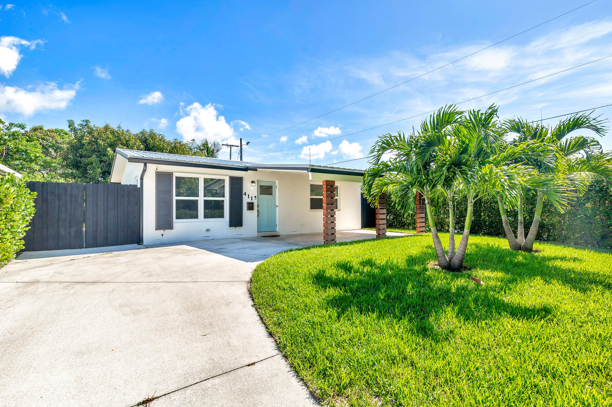 411 Summa Street Property Photo 1