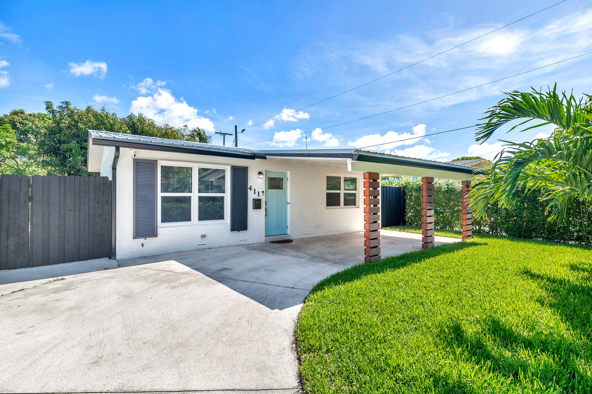411 Summa Street Property Photo 4