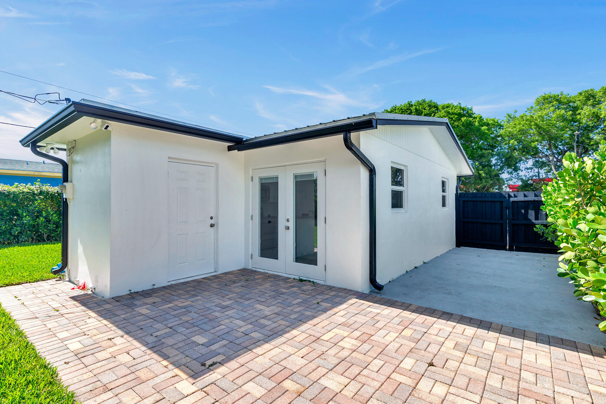 411 Summa Street Property Photo 11