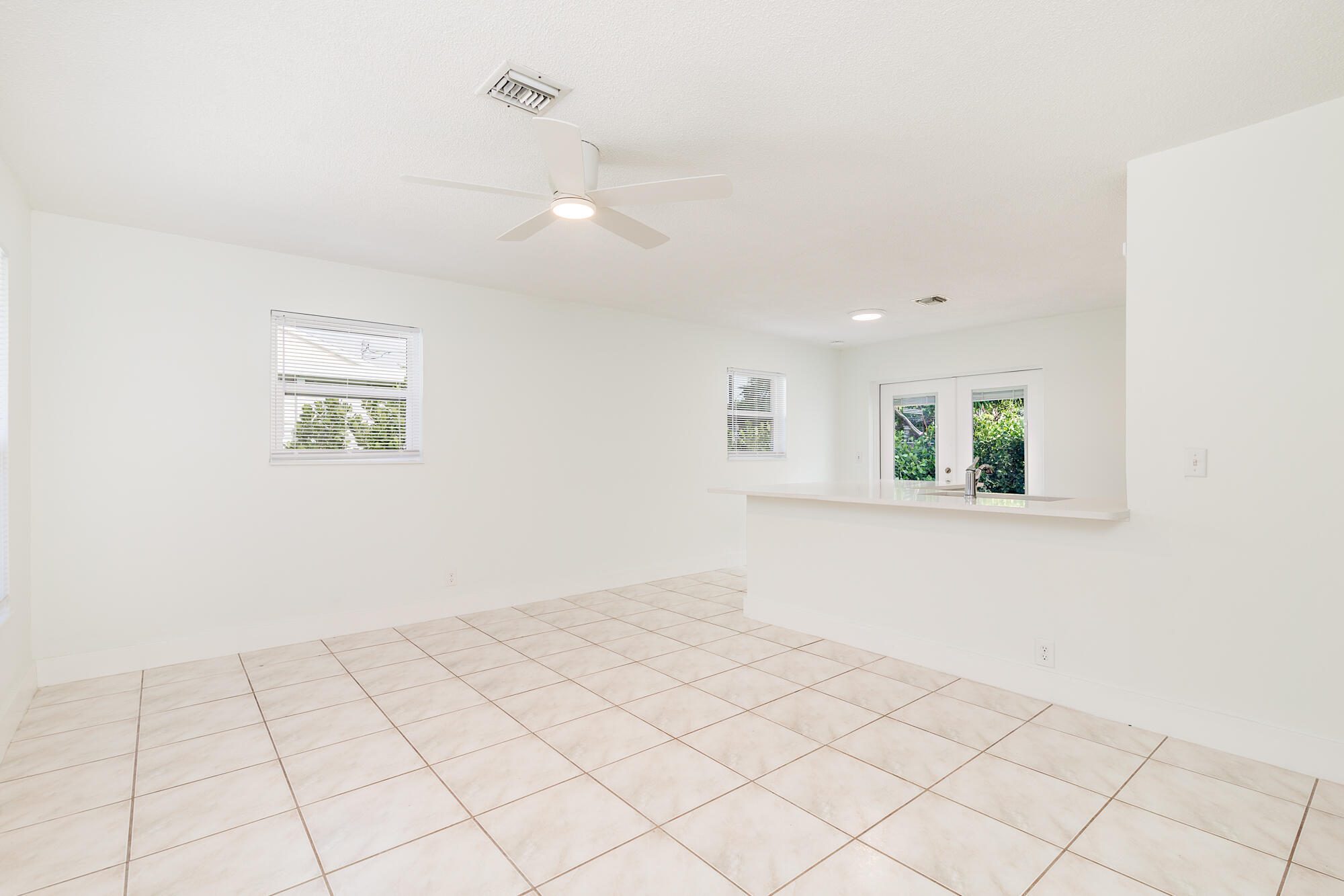 411 Summa Street Property Photo 12