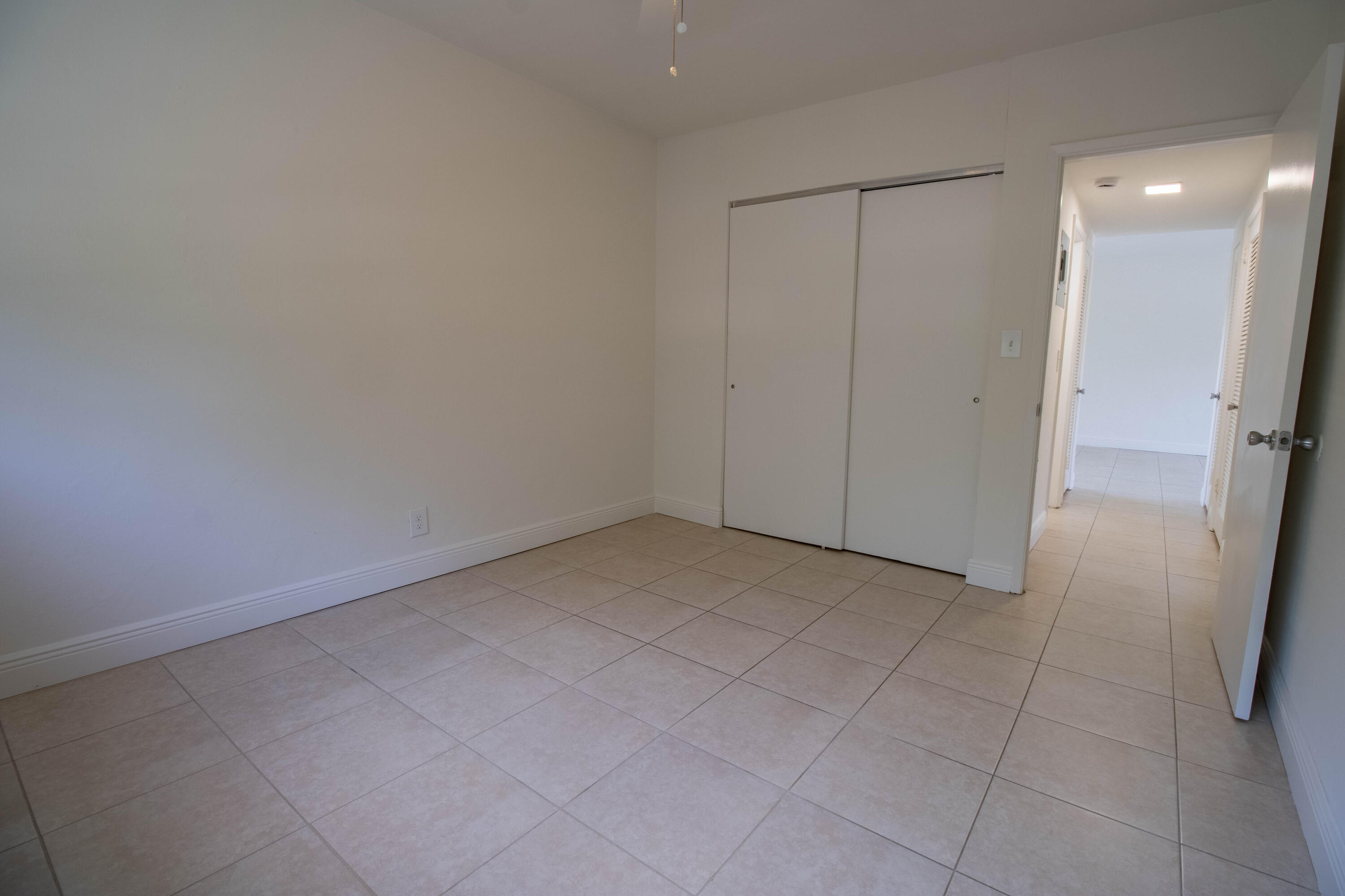 1855 Adams #29 Property Photo 11