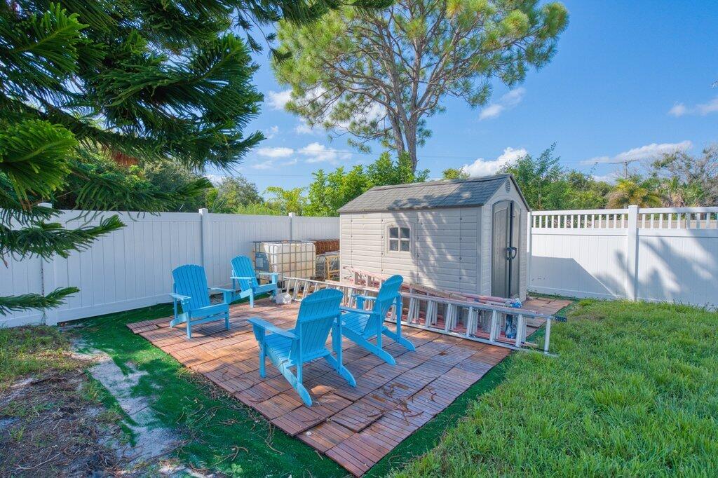 888 Ne Maranta Terrado Property Photo 18