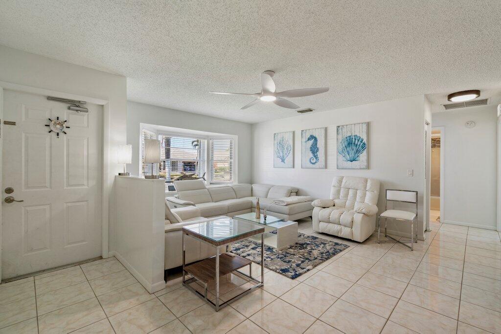 888 Ne Maranta Terrado Property Photo 25