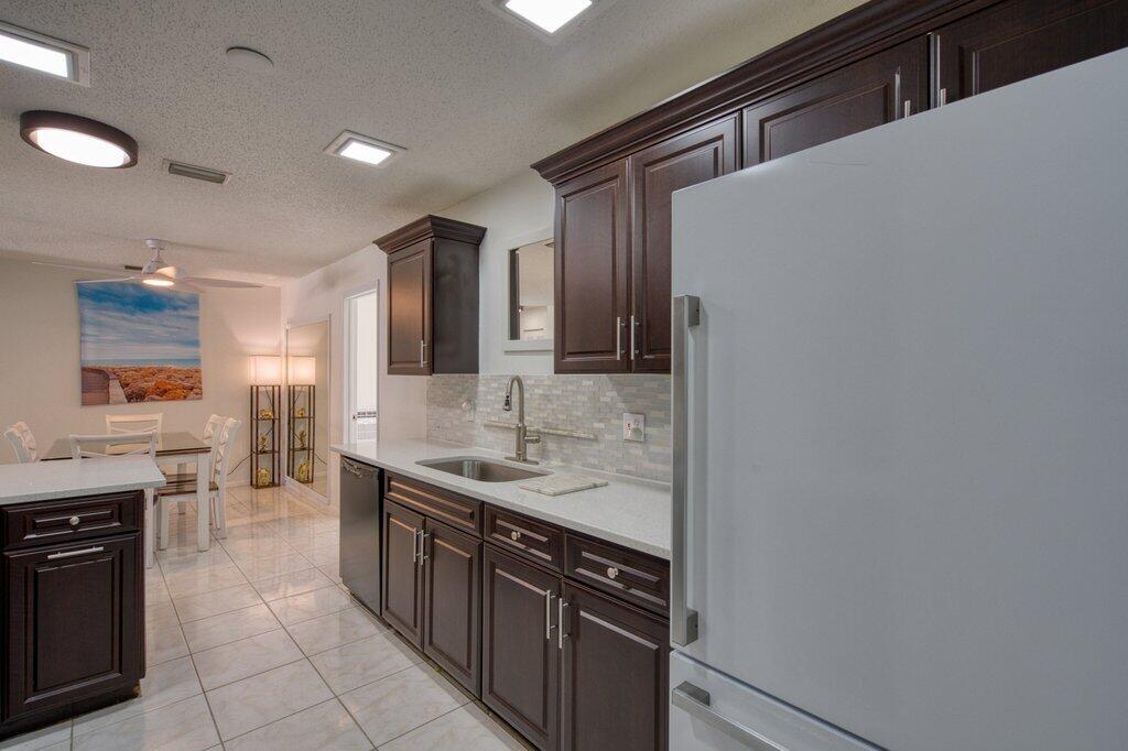 888 Ne Maranta Terrado Property Photo 27
